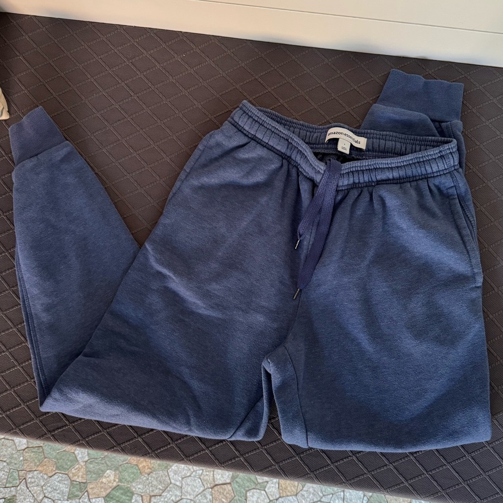 Amazon Essentials Men’s Slate Blue Joggers, Men’s S